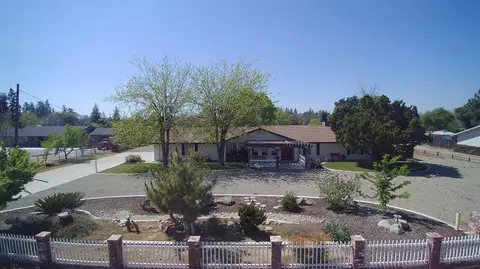 8161 N Sunnyside Ave, Clovis, CA 93619 photo 1