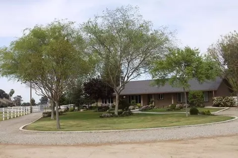 12201 E Los Altos Ave, Clovis, CA 93619 photo 1