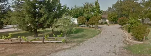 37921 Berkshire Dr, Madera, CA 93636 photo 1