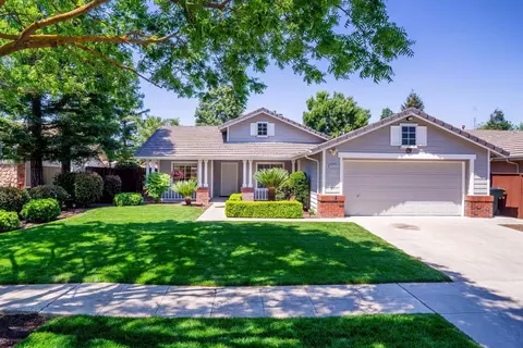 1412 Carson Ave, Clovis, CA 93611 photo 1