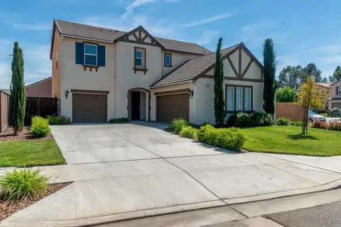 3702 Richmond Ave, Clovis, CA 93619 photo 1