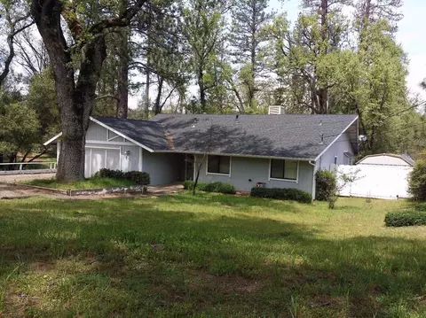 49953 Pierce Dr, Oakhurst, CA 93644 photo 1
