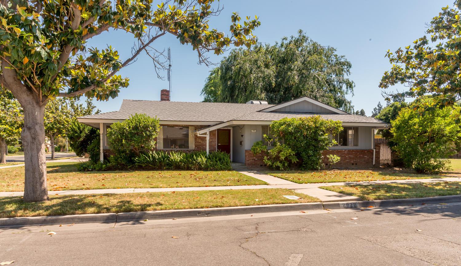 2928 E Balch Ave, Fresno, CA 93721 photo 1