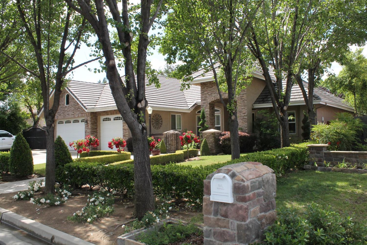 2482 Donner Ave, Clovis, CA 93611 photo 1