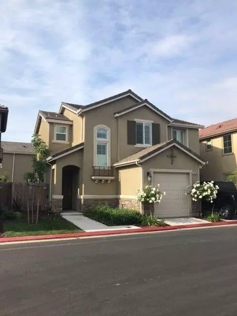 3078 Aerial Ln, Clovis, CA 93619 photo 1