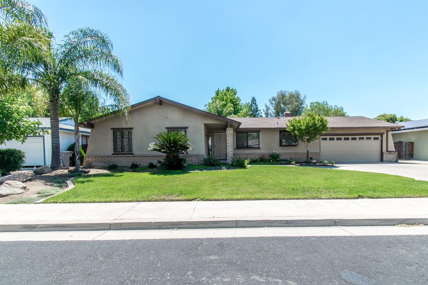 2186 Mitchell Ave, Clovis, CA 93611 photo 1