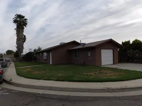 1979 Tri Circle Dr, Firebaugh, CA 93622 photo 1