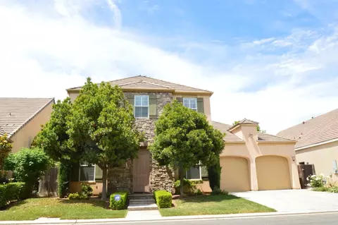 1696 N Hughes Ave, Clovis, CA 93619 photo 1