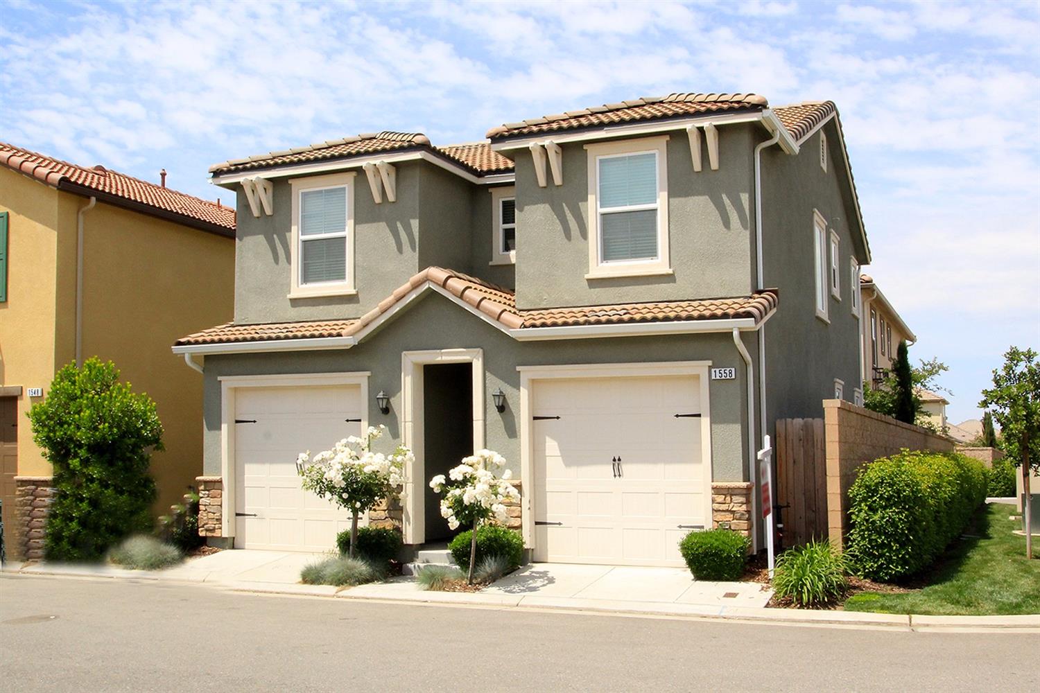 1558 N Rendezvous Way, Clovis, CA 93619 photo 1