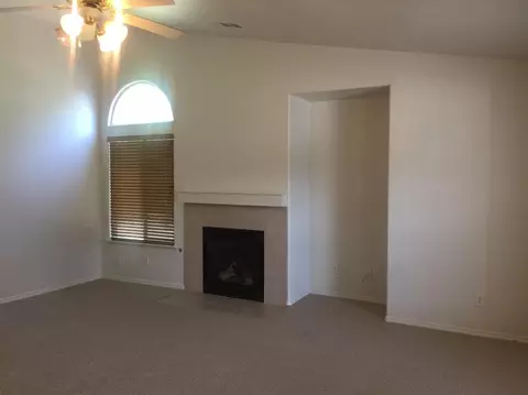 1975 Rawson Ave, Sanger, CA 93657 photo 1