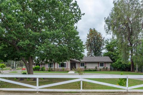 13075 E Ashlan, Sanger, CA 93657 photo 1