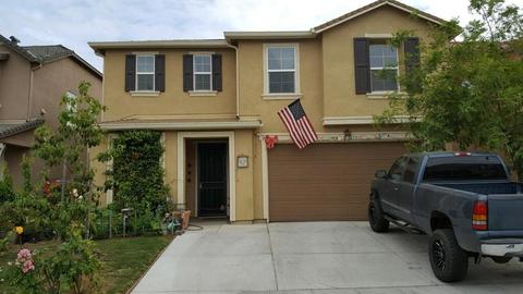 1438 E Almond Ave, Madera, CA 93638 photo 1