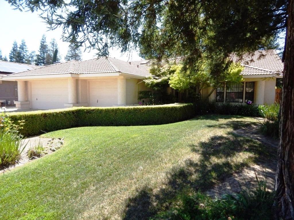 2122 Gibson Ave, Clovis, CA 93611 photo 1