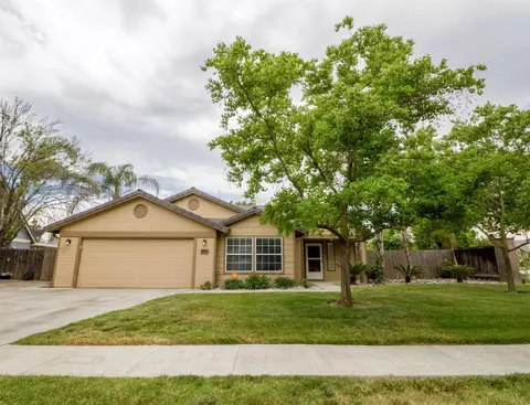 297 Somerset Dr, Lemoore, CA 93245 photo 1