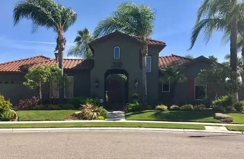 32 Omaha Ave, Clovis, CA 93619 photo 1