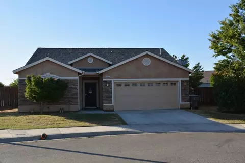 923 Saunders Rd, Madera, CA 93637 photo 1