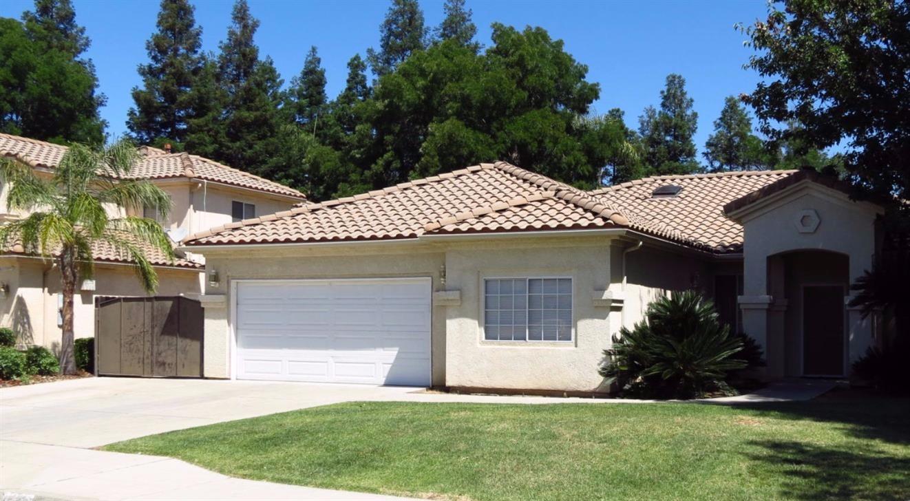 2335 Fairmont Ave, Clovis, CA 93611 photo 1