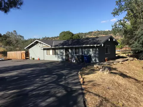 30033 Thimbleberry Ln, Prather, CA 93651 photo 1