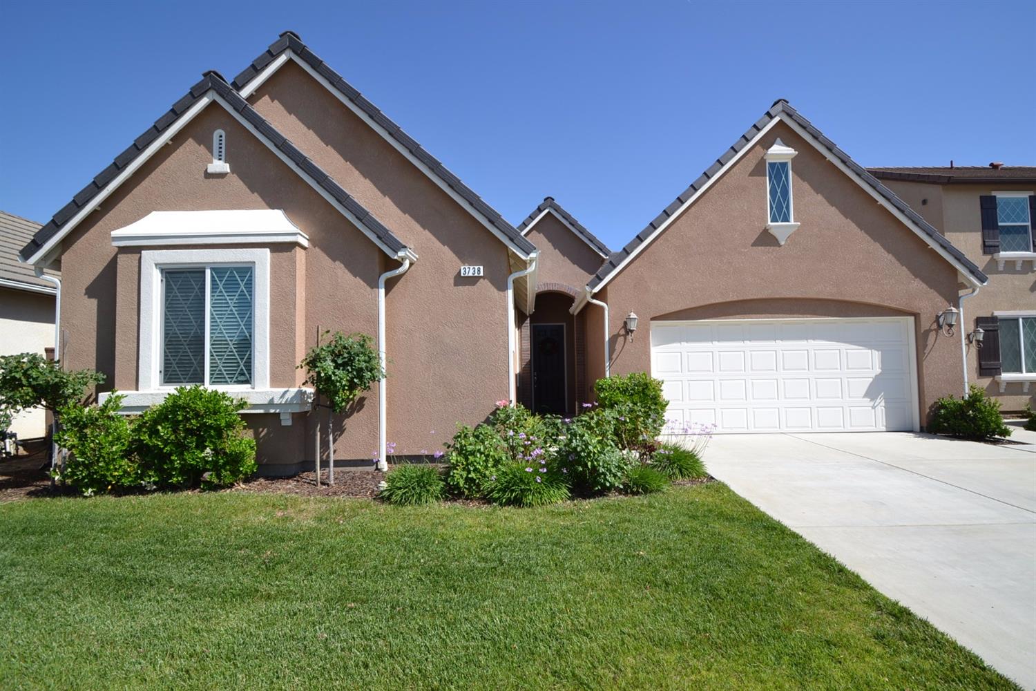 3738 Richmond Ave, Clovis, CA 93619 photo 1