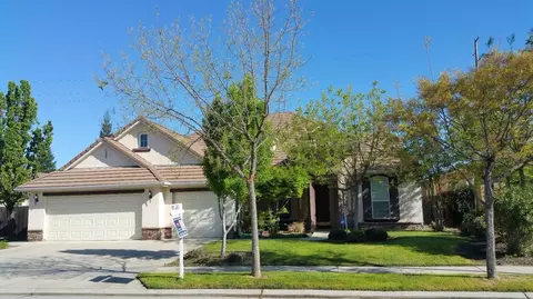 3041 Serena Ave, Clovis, CA 93619 photo 1