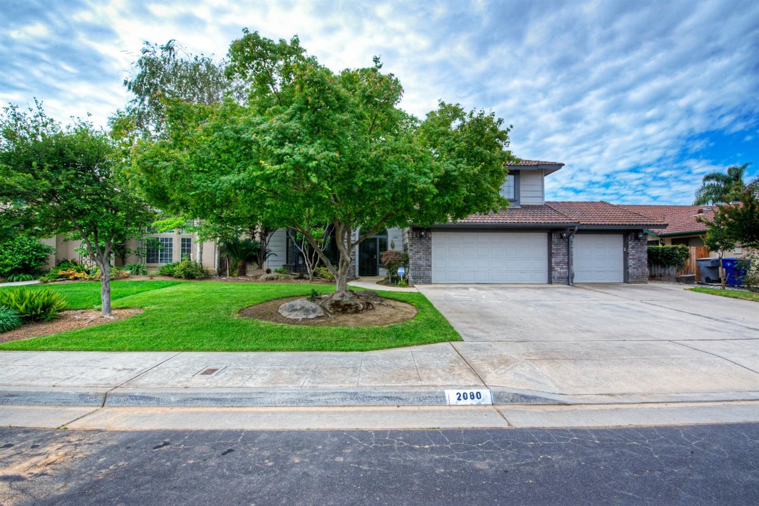 2080 Windsor Ave, Clovis, CA 93611 photo 1