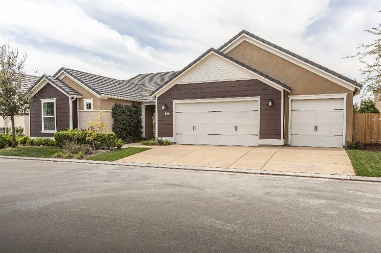 1648 N Piccadilly Ln, Clovis, CA 93619 photo 1