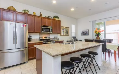 1605 Graybark Ave, Clovis, CA 93619 photo 1