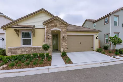3563 Journey Way, Clovis, CA 93619 photo 1
