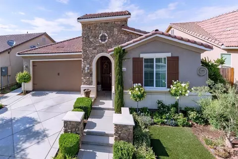 3165 Roberts Ave, Clovis, CA 93619 photo 1