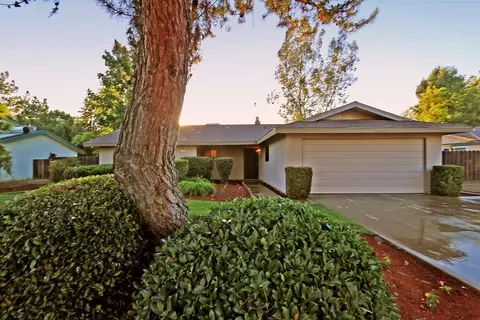 132 N Karen Ave, Clovis, CA 93612 photo 1