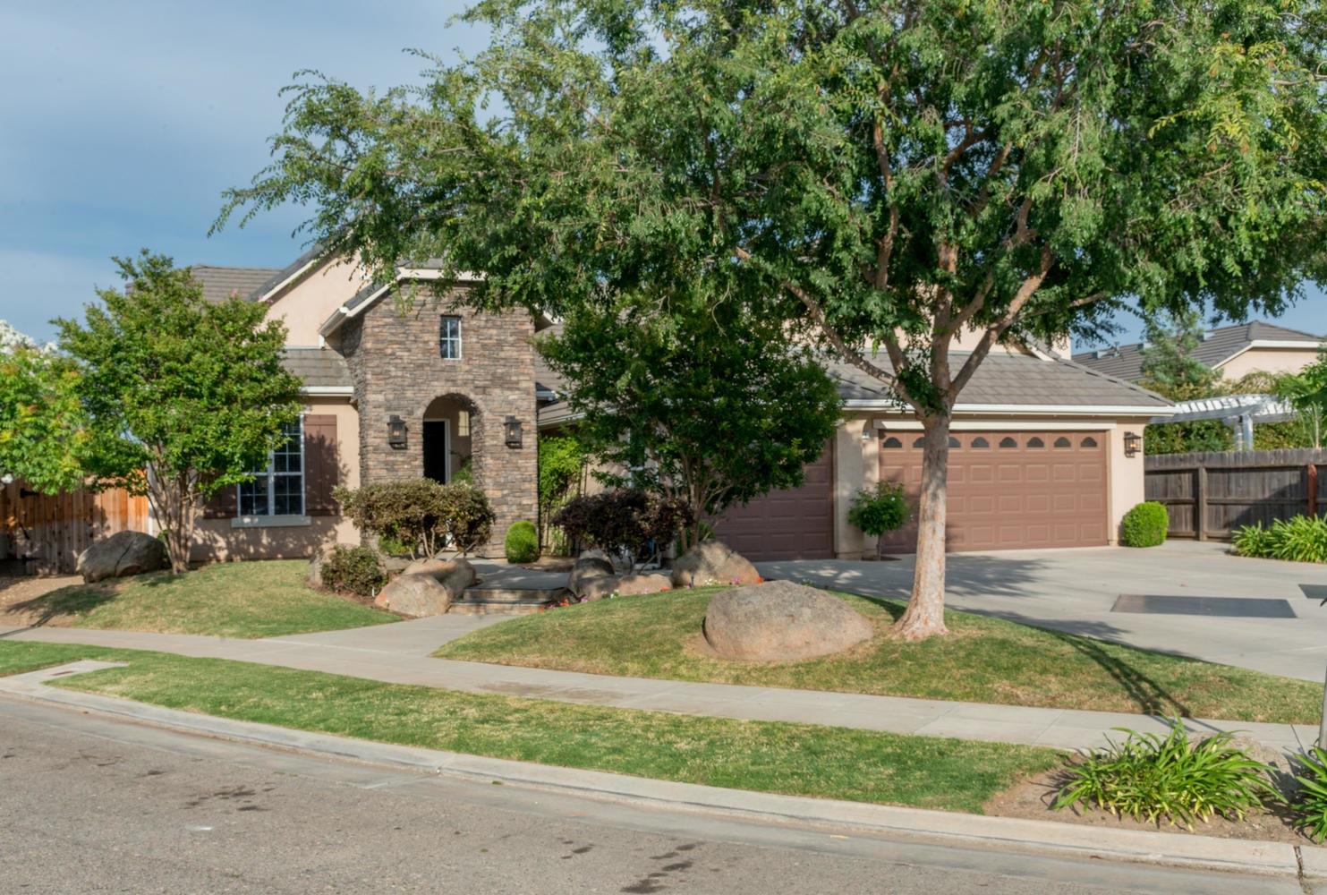 471 Hornet Ave, Clovis, CA 93611 photo 1