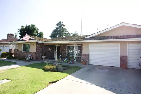 587 N Bates Ave, Dinuba, CA 93618 photo 1