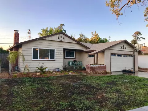 2637 E Hampton Way, Fresno, CA 93726 photo 1