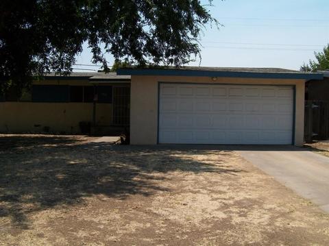 104 Beverly Dr, Clovis, CA 93612 photo 1