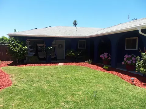208 De Santi Ave, Madera, CA 93637 photo 1