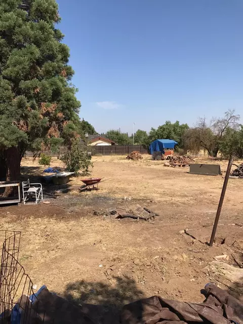 8072 N Fowler Ave, Clovis, CA 93619 photo 1