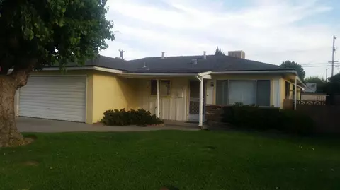 1335 Mill St, Selma, CA 93662 photo 1