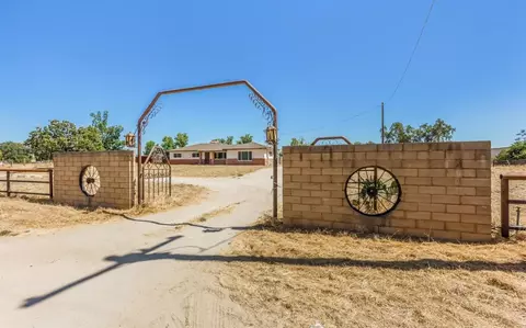 16859 W Nielsen Ave, Kerman, CA 93630 photo 1