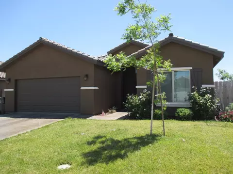 592 Ficklin Dr, Madera, CA 93637 photo 1