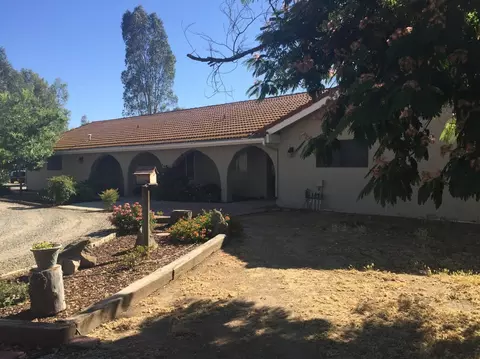 12810 Trieste Dr, Madera, CA 93636 photo 1