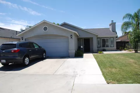 13753 E Bulah Ave, Parlier, CA 93648 photo 1