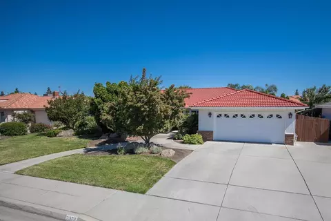 2373 Dutra Way, Madera, CA 93637 photo 1