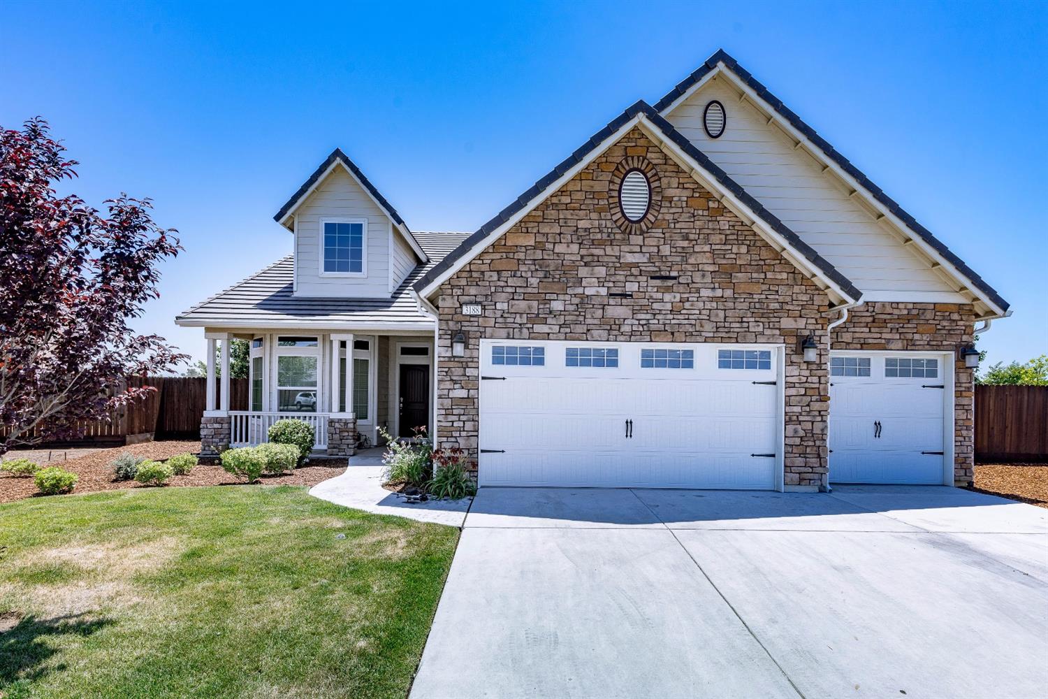 3188 Poe Ave, Clovis, CA 93619 photo 1
