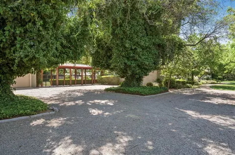9472 N Minnewawa Ave, Clovis, CA 93619 photo 1