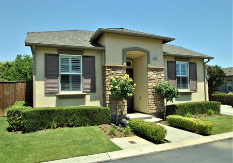 3773 Salem Ln, Clovis, CA 93619 photo 1