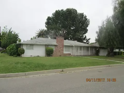 1617 W 4th St, Madera, CA 93637 photo 1