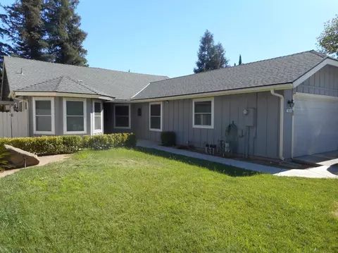 1035 E Fallbrook Ave, Fresno, CA 93720 photo 1
