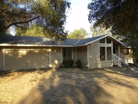 31736 Apache Rd, Coarsegold, CA 93614 photo 1