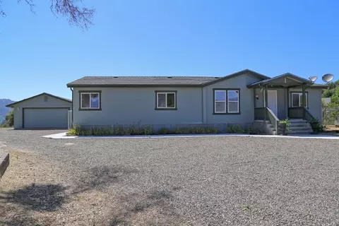 40944 Harmony Ln, Oakhurst, CA 93644 photo 1