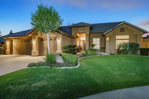 541 W Fallbrook Ave, Clovis, CA 93611 photo 1